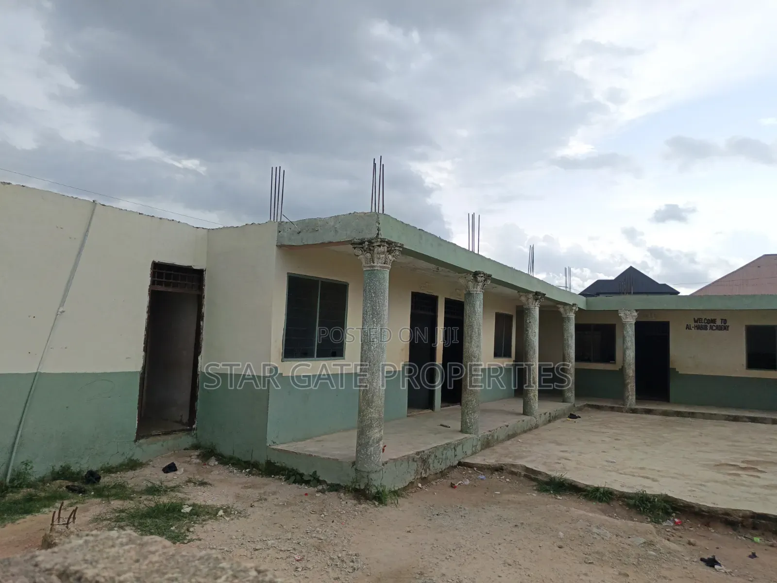 School for Sale. ( English and Arabic) Kenyasi Achiase