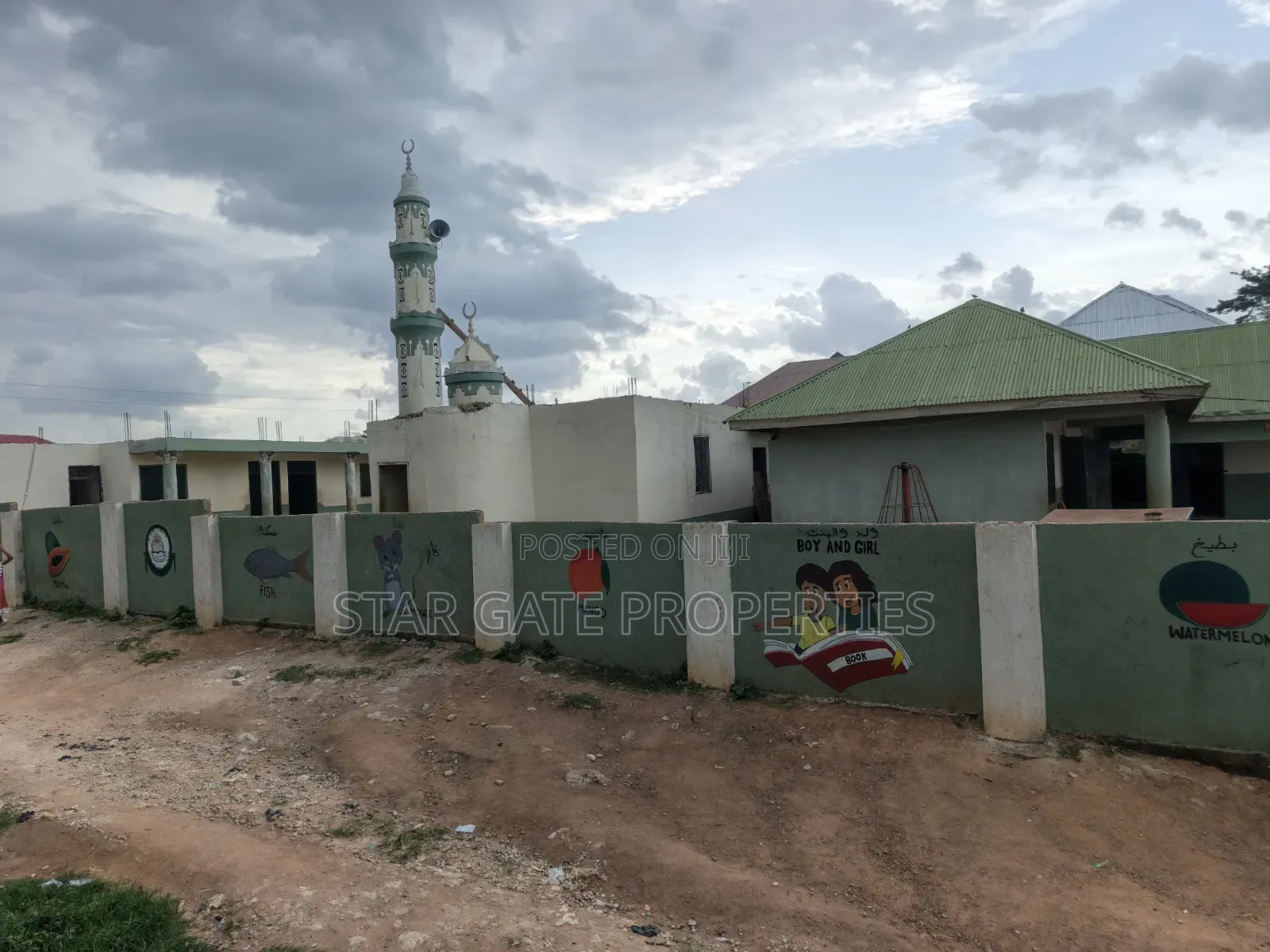 School for Sale. ( English and Arabic) Kenyasi Achiase