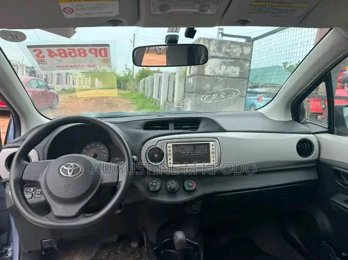 Toyota Vitz 2013 Blue