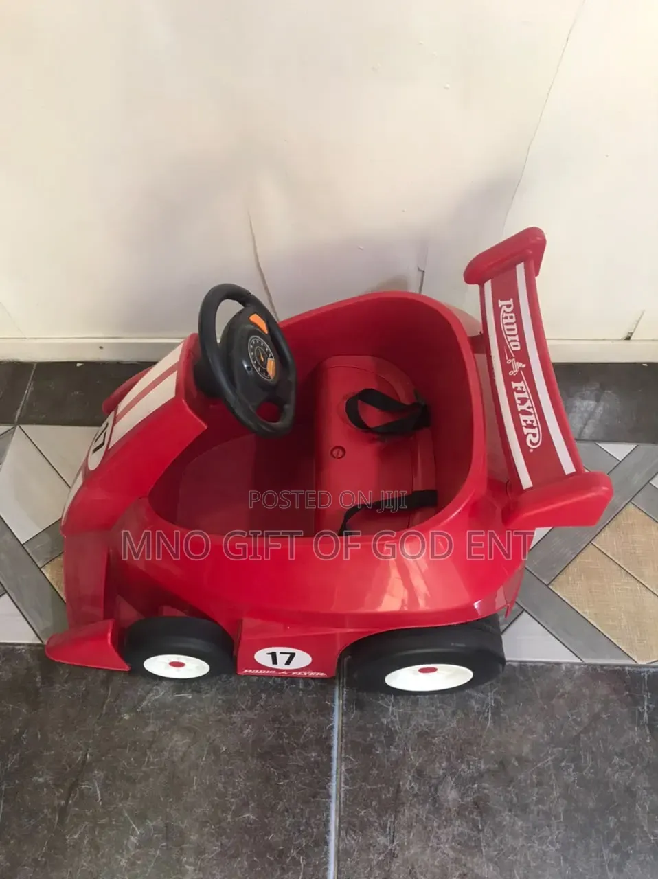 Radio Flyer Grow With Me Race, Kids Battery Powered and Remote Control