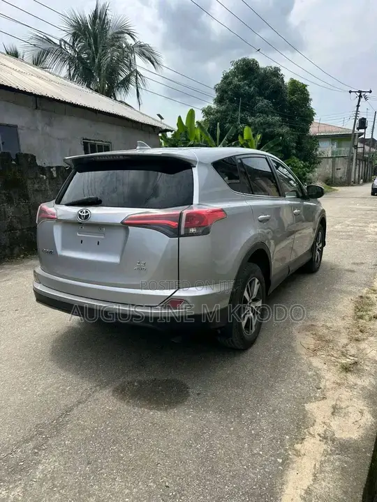 Toyota RAV4 2017 Silver