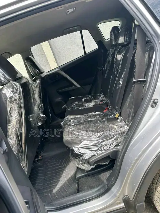 Toyota RAV4 2017 Silver