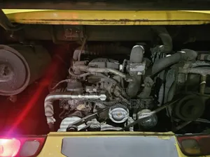 Hyundai Aero Town 2014 Yellow