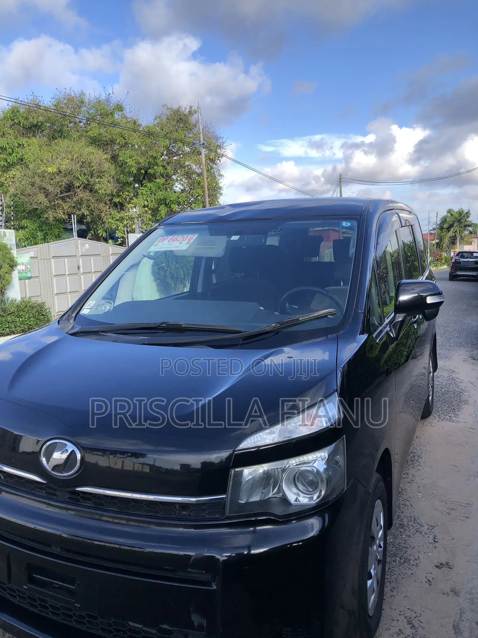 Toyota Voxy 2011 Black