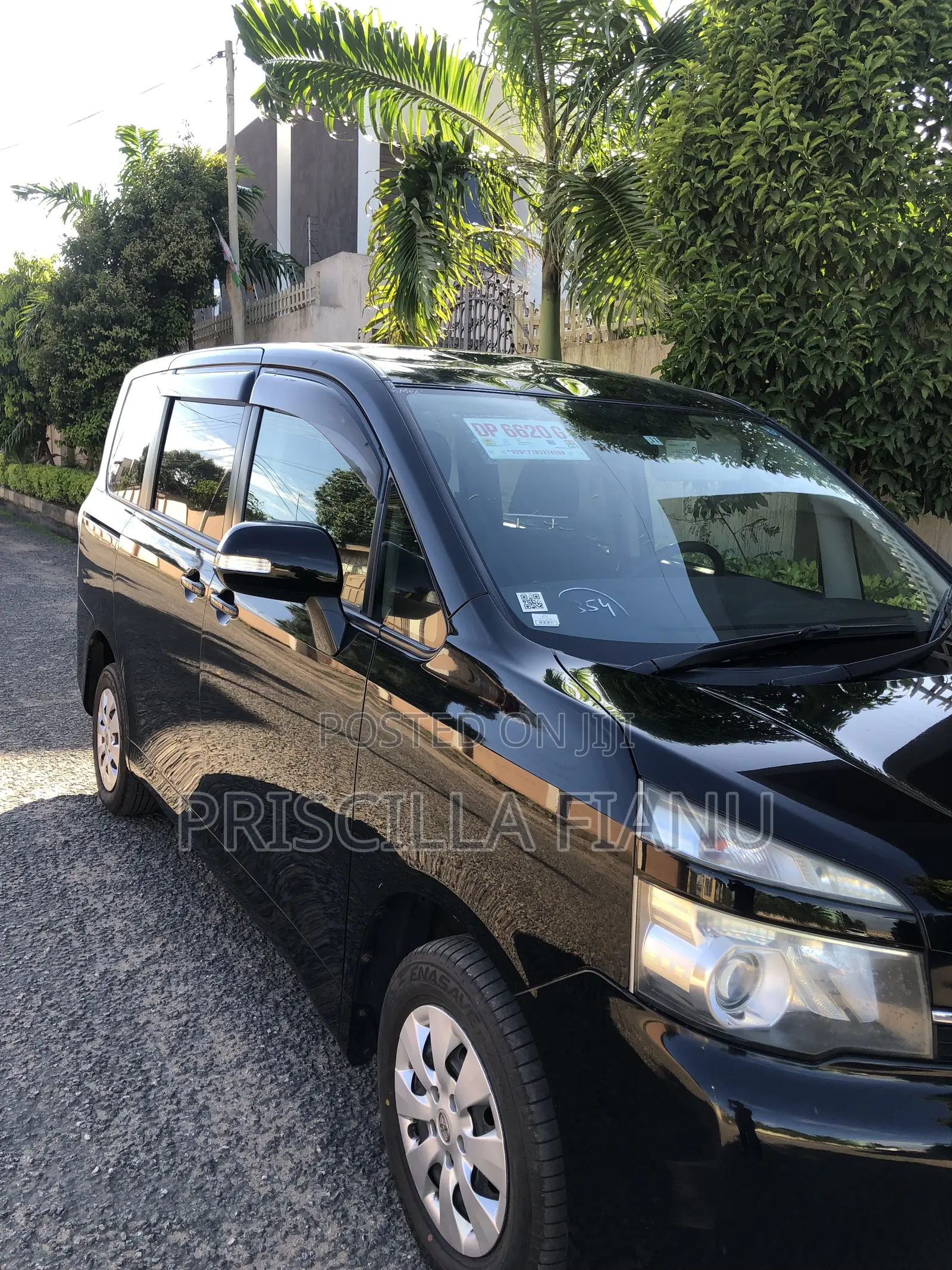 Toyota Voxy 2011 Black