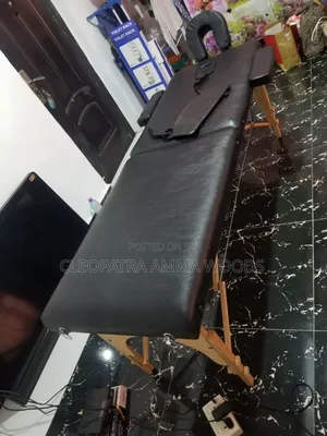 Massage / Lash Bed