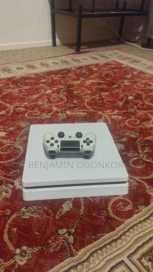 Playstation 4 Slim