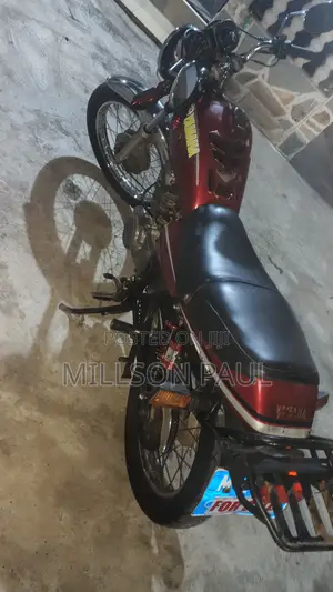 Yamaha Gear 2000 Red