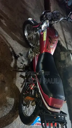 Yamaha Gear 2000 Red