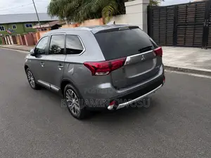Mitsubishi Outlander SEL AWC 2018 Gray