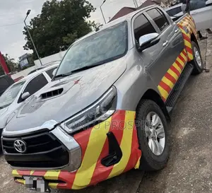 Toyota Hilux 2018 Gray