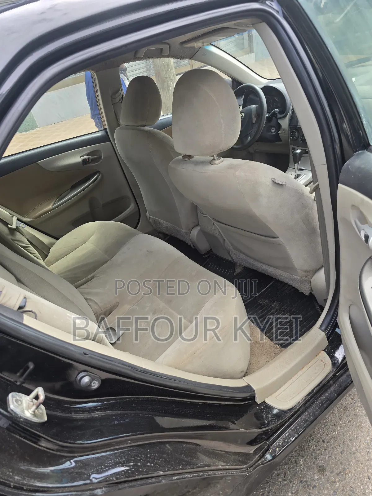 Toyota Corolla LE 4dr Sedan (1.8L 4cyl 4A) 2012 Black