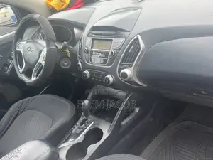 Hyundai Tucson GL FWD 2011 Black