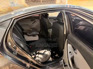 Hyundai Elantra Limited Sedan FWD (1.8L 4cyl 6A) 2013 Gray
