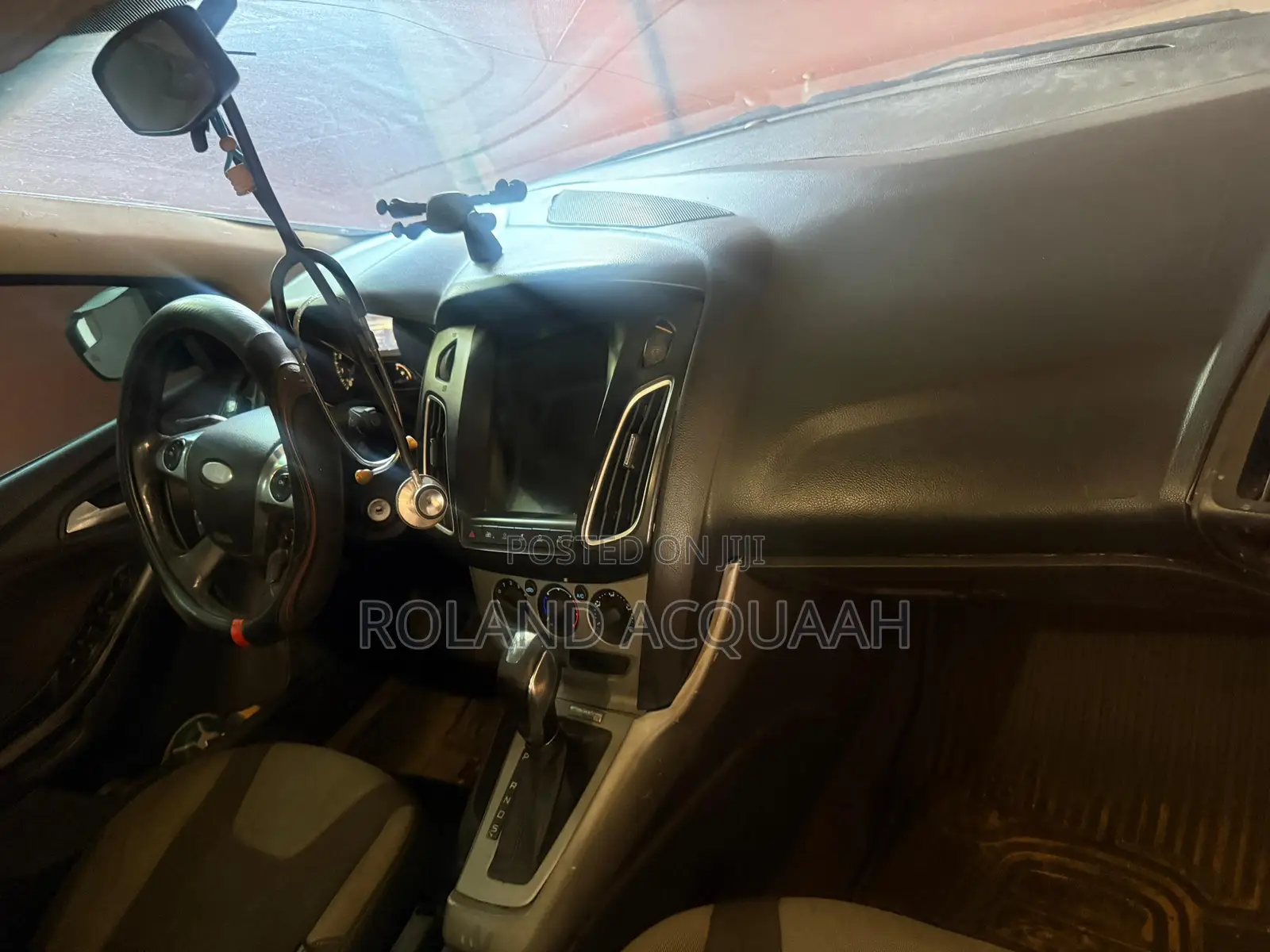 Ford Focus SE 5-Door 2013 Gray