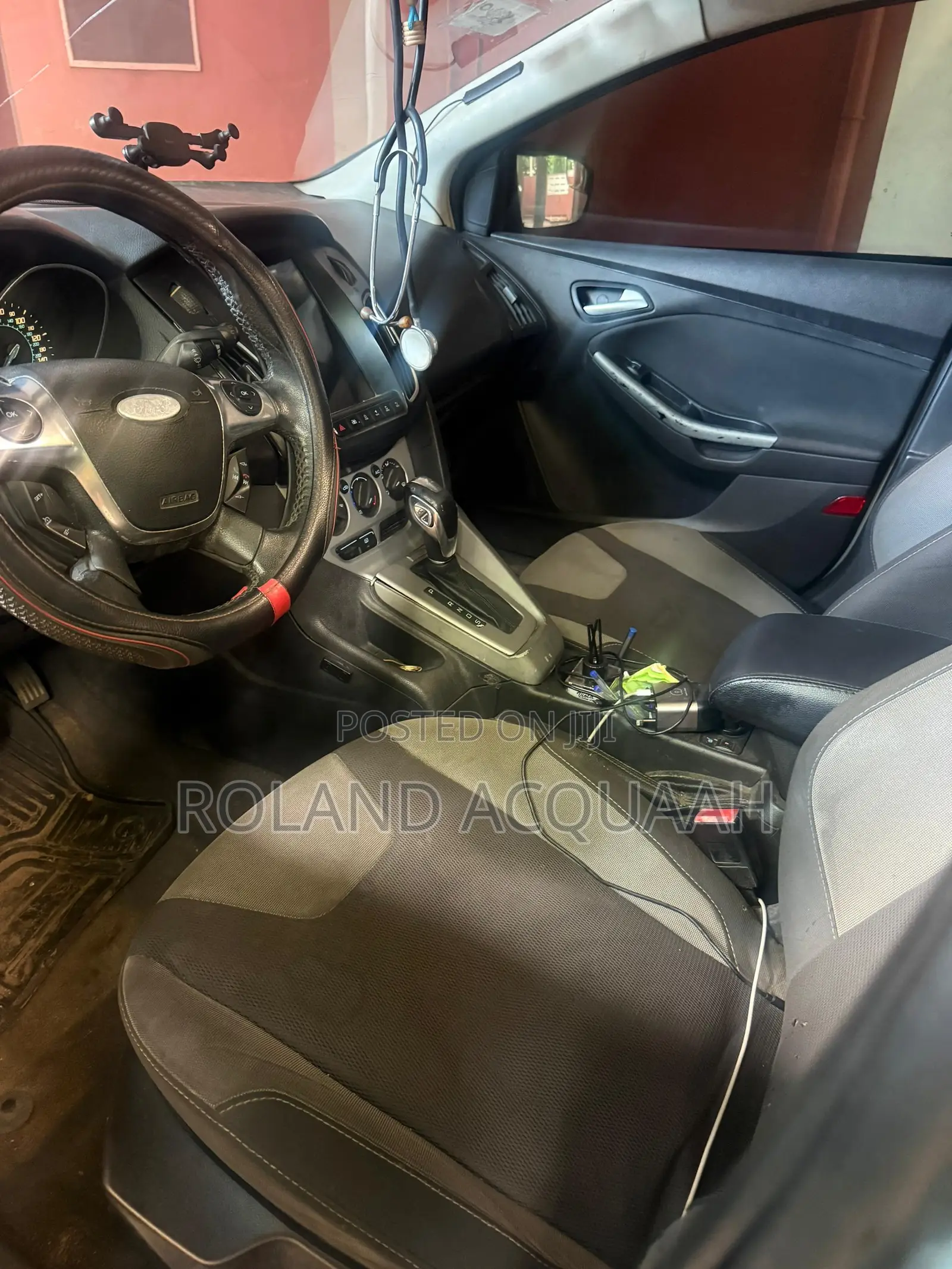 Ford Focus SE 5-Door 2013 Gray