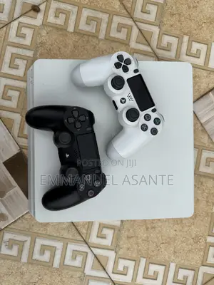 Playstation 4 Slim
