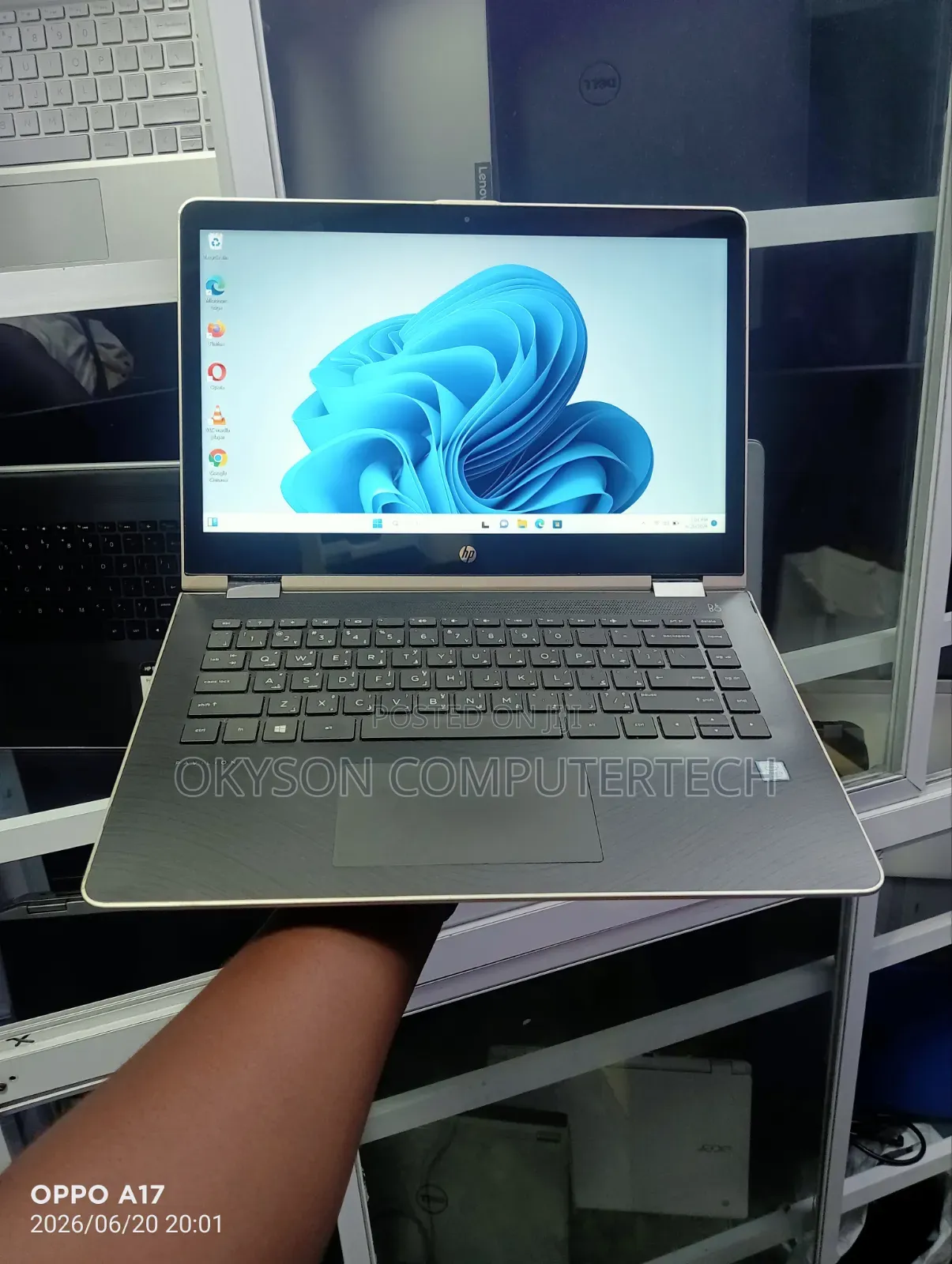 Laptop HP Pavilion 14 x360 2-in-1 8GB Intel Core i3 HDD 1T