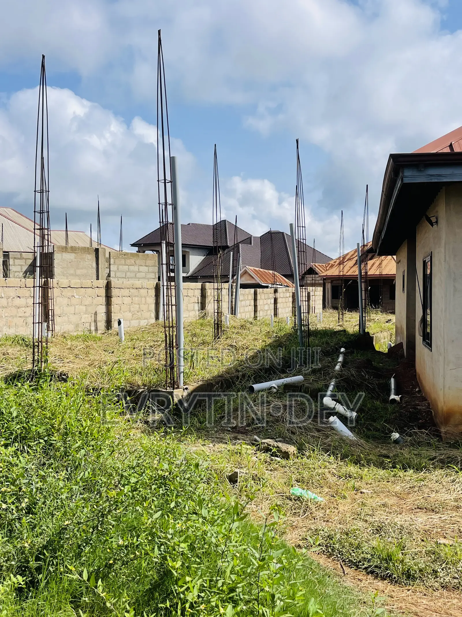 4bdrm House in Domfete, Berekum Municipal for sale