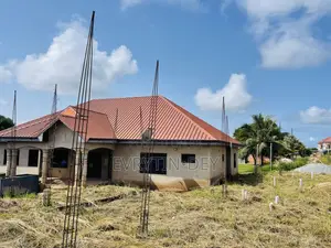 4bdrm House in Domfete, Berekum Municipal for sale