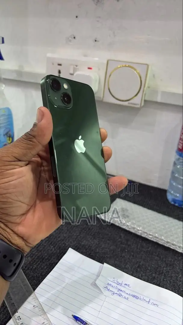 Apple iPhone 13 128 GB Green