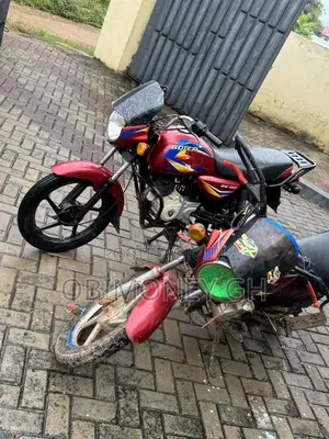 Bajaj Boxer 150 UG 2022 Red