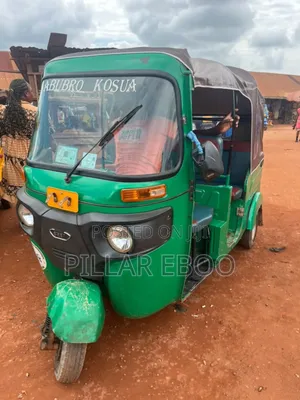 Bajaj RE 2025 Green