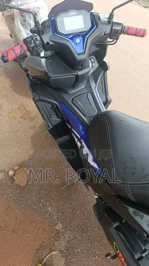New Yamaha Crux 2026 Blue