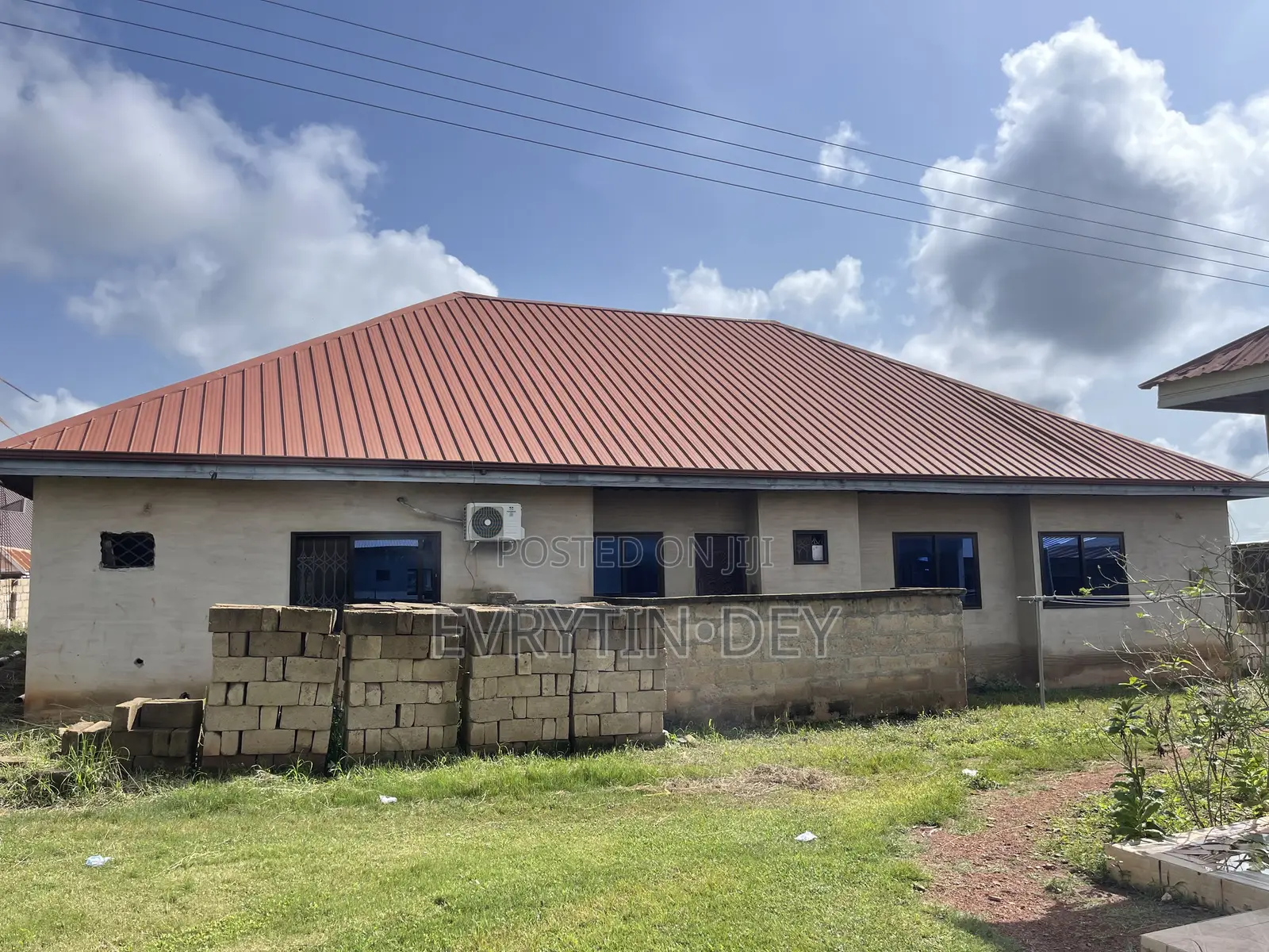 4bdrm House in Domfete, Berekum Municipal for sale