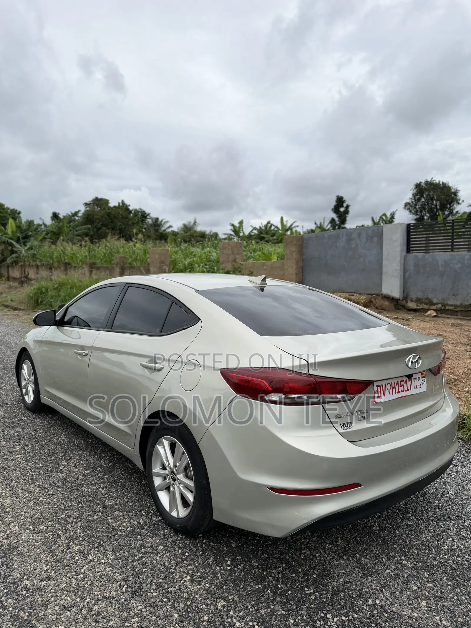 Hyundai Elantra Limited Sedan FWD (2.0L 4cyl 6A) 2017 Gray