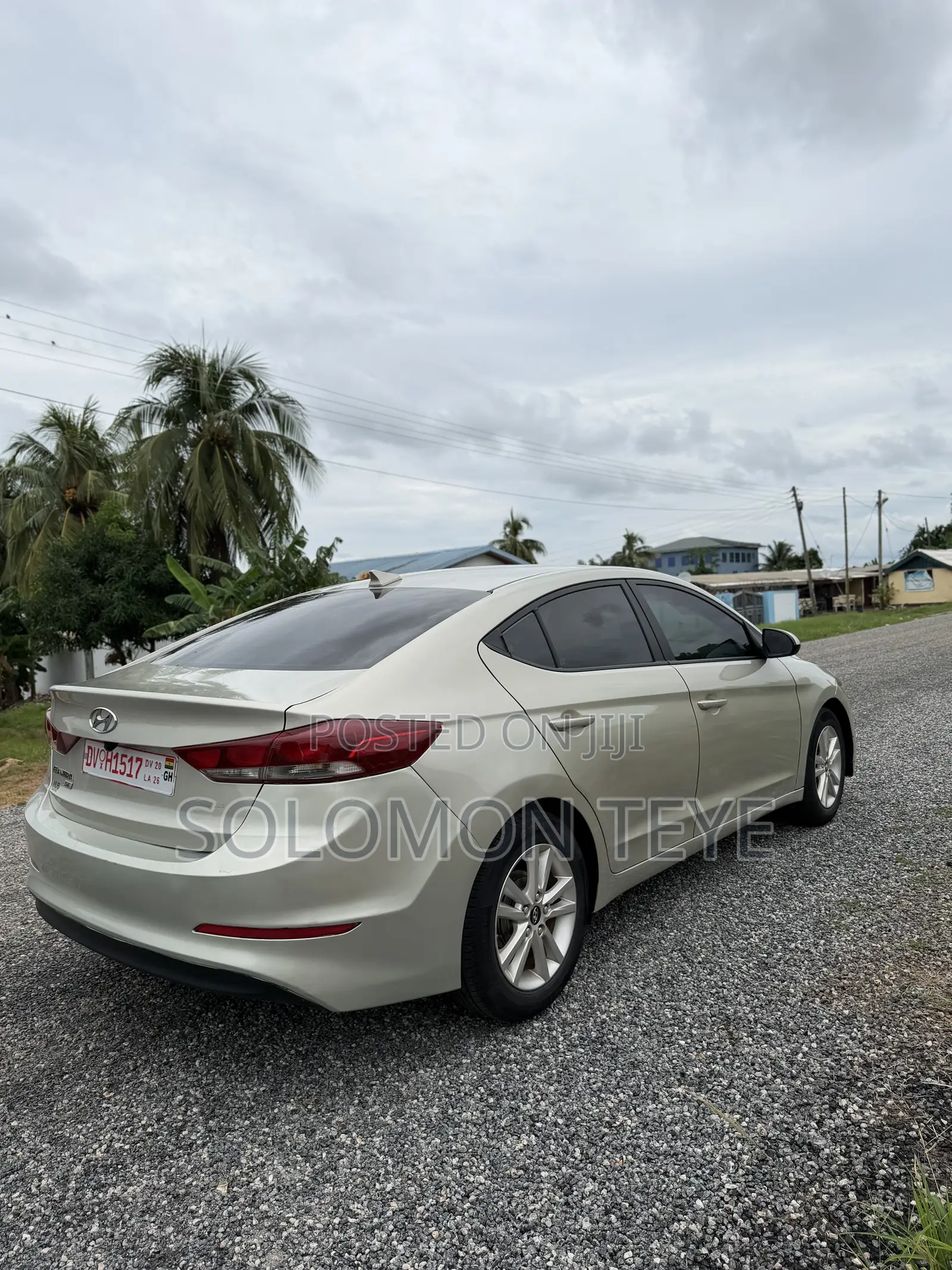 Hyundai Elantra Limited Sedan FWD (2.0L 4cyl 6A) 2017 Gray