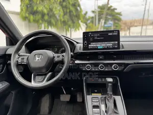 Honda CR-V Sport Touring Hybrid AWD 2026 Red