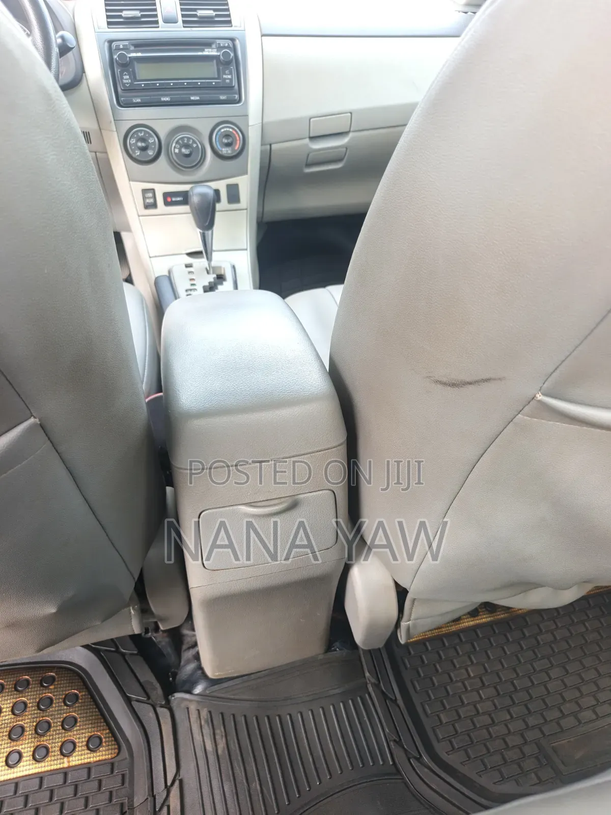 Toyota Corolla 2012 Gray