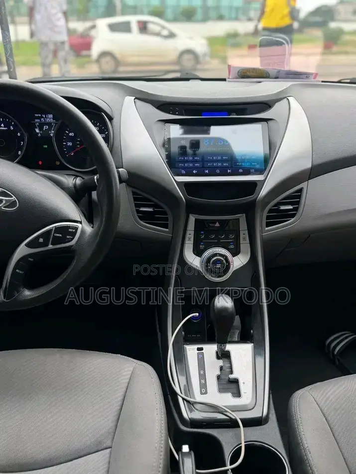 Hyundai Elantra 2013 Silver
