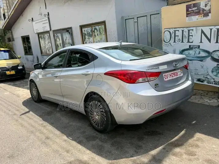 Hyundai Elantra 2013 Silver