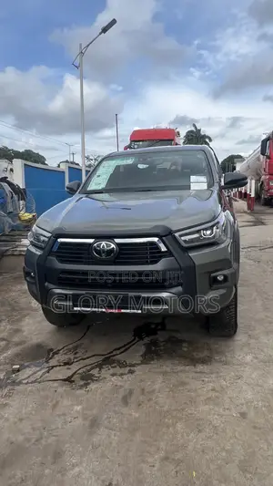 Toyota Hilux Revo Smart Cab Deisel 2.8 RWD 2022 Green