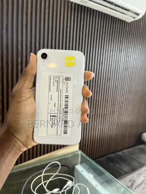Apple iPhone XR 64 GB