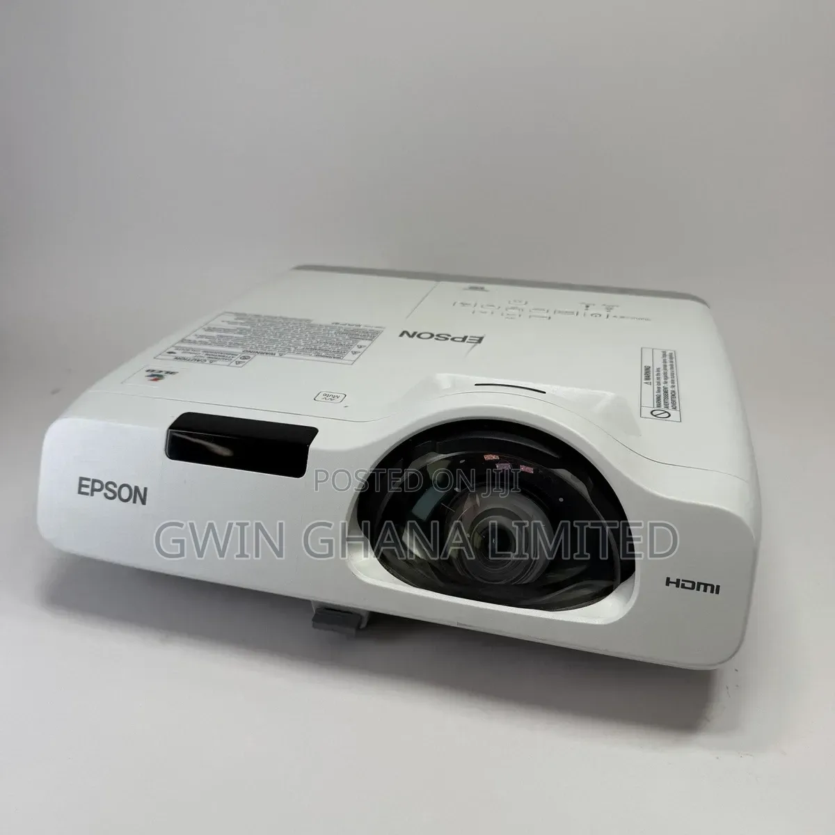 Epson Powerlite 530 Short Throw Projector 3200 Lumens. Hdmi.