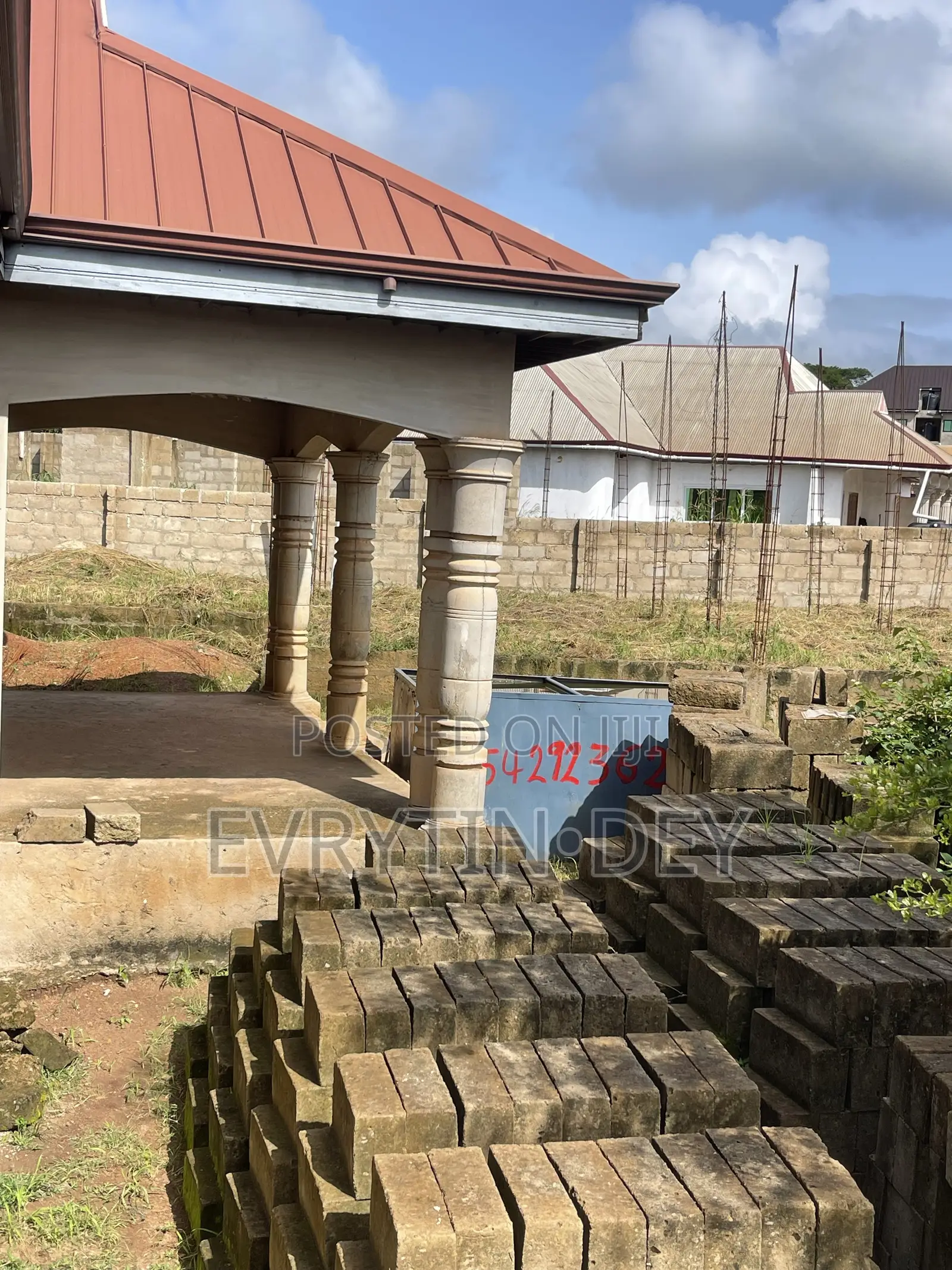 4bdrm House in Domfete, Berekum Municipal for sale