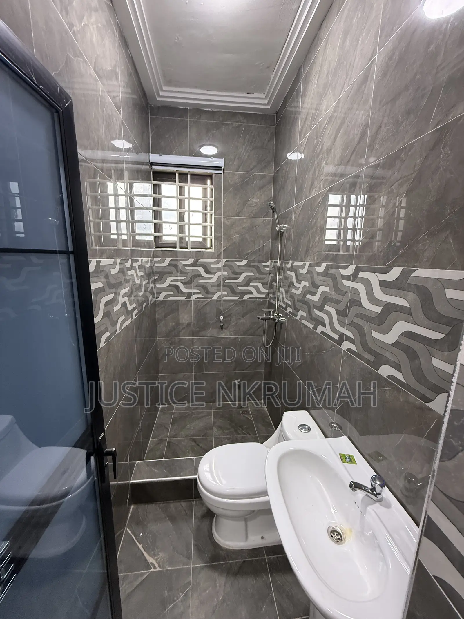 2bdrm Apartment in Mr Justice Estates, Bortiano for rent