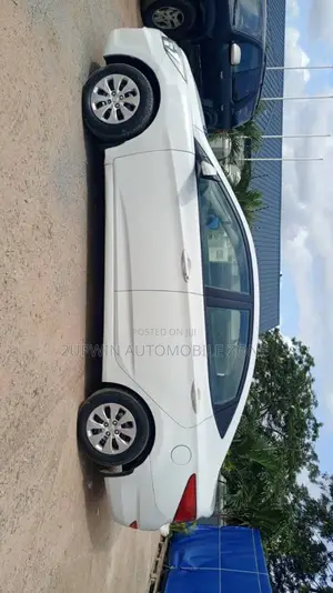 Hyundai Elantra 2013 White
