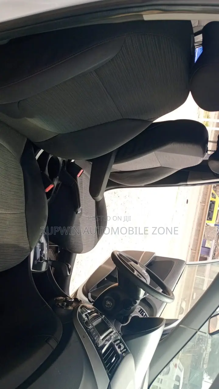 Hyundai Elantra 2013 White