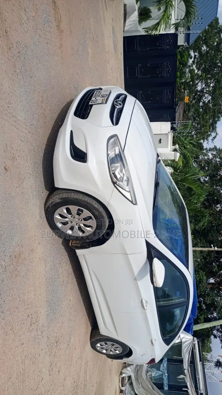 Hyundai Elantra 2013 White