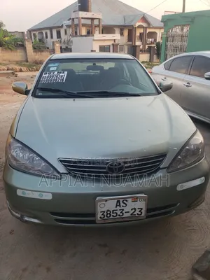 Toyota Camry 2.4 XLE 2005 Gray