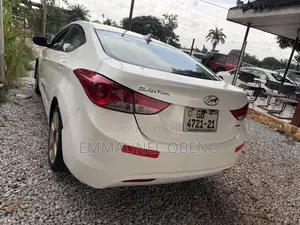 Hyundai Elantra 2013 White