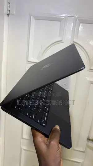 Laptop Apple MacBook Pro 2024 M4 Pro 24GB Apple M4 Pro SSD 512GB