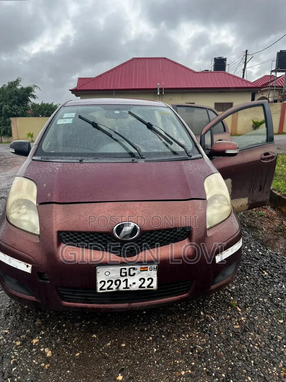 Toyota Vitz 2010 Brown