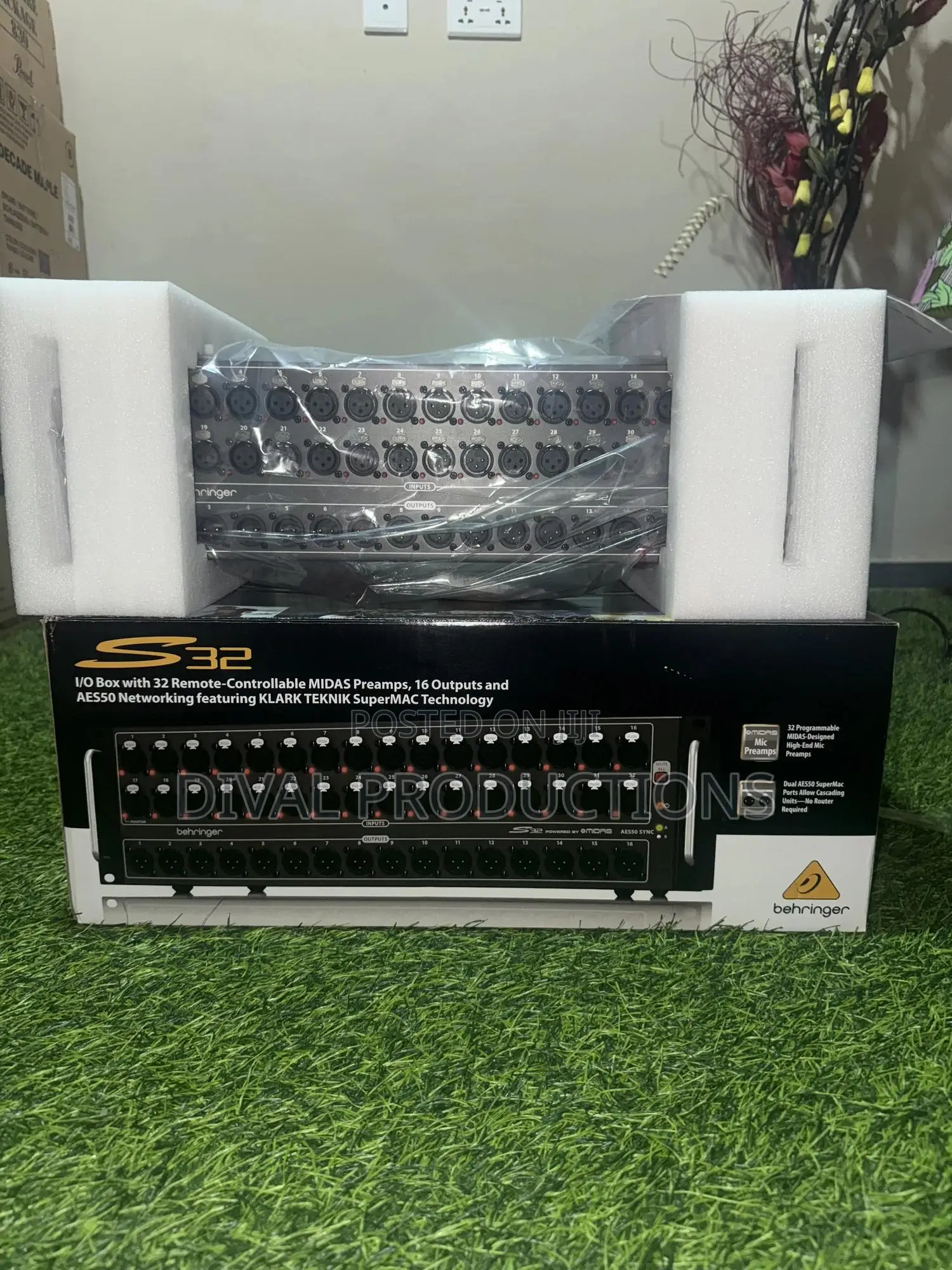 Behringer S32 32 X 16 Digital I/O Box