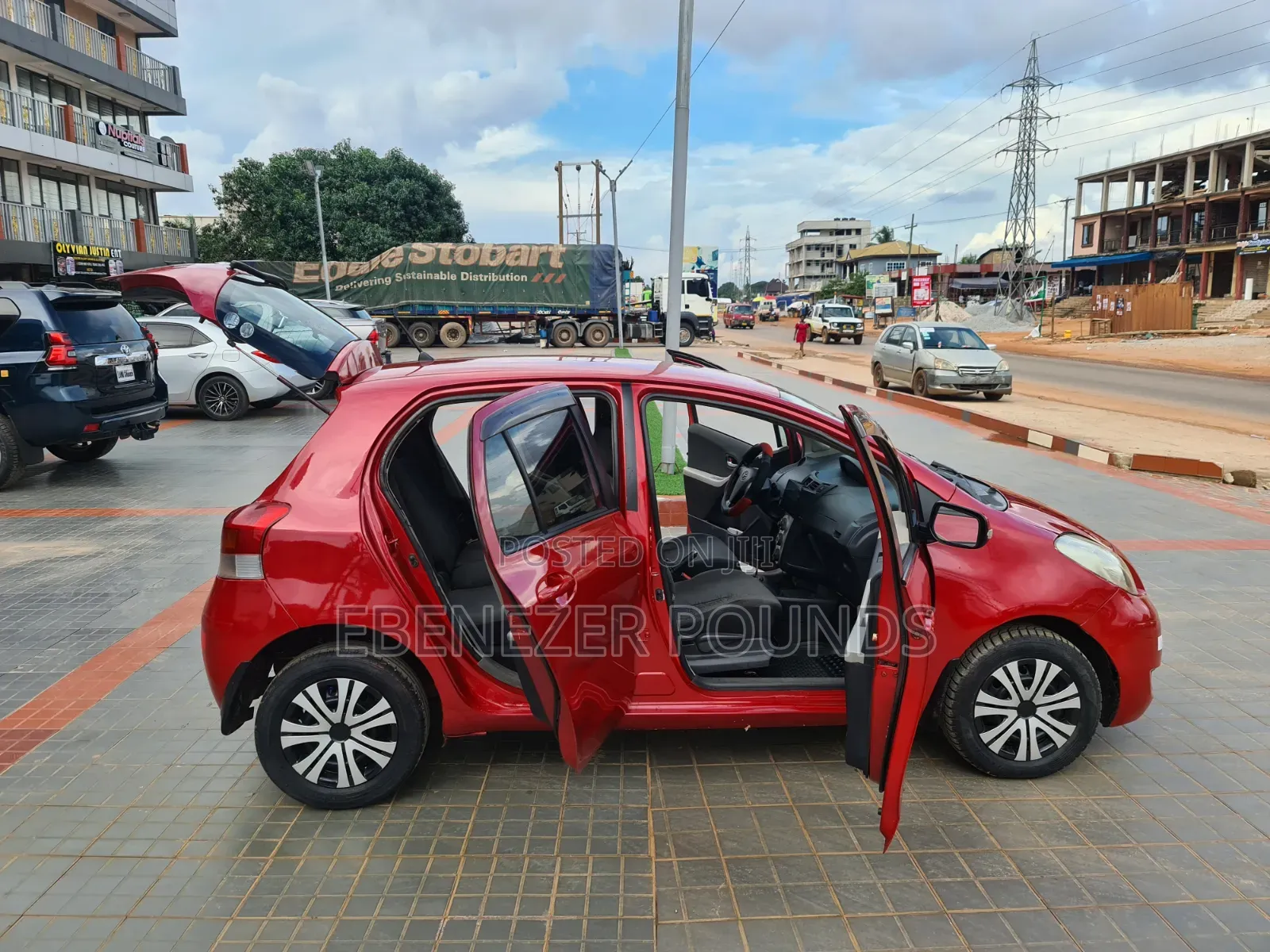 Toyota Vitz 2010 Red