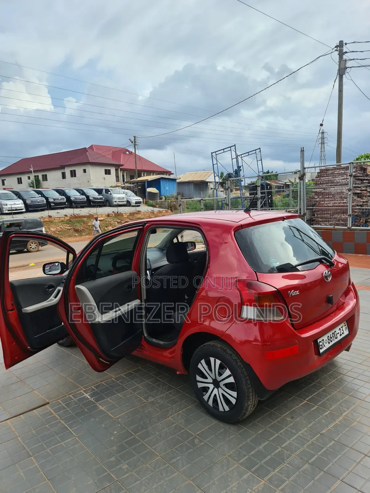 Toyota Vitz 2010 Red
